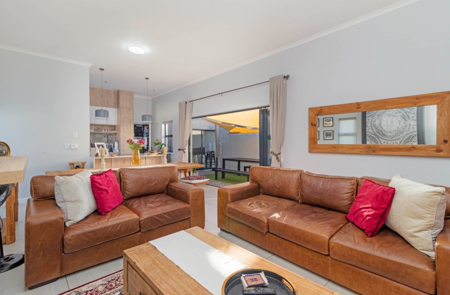 3 Bedroom Property for Sale in Sandown Western Cape